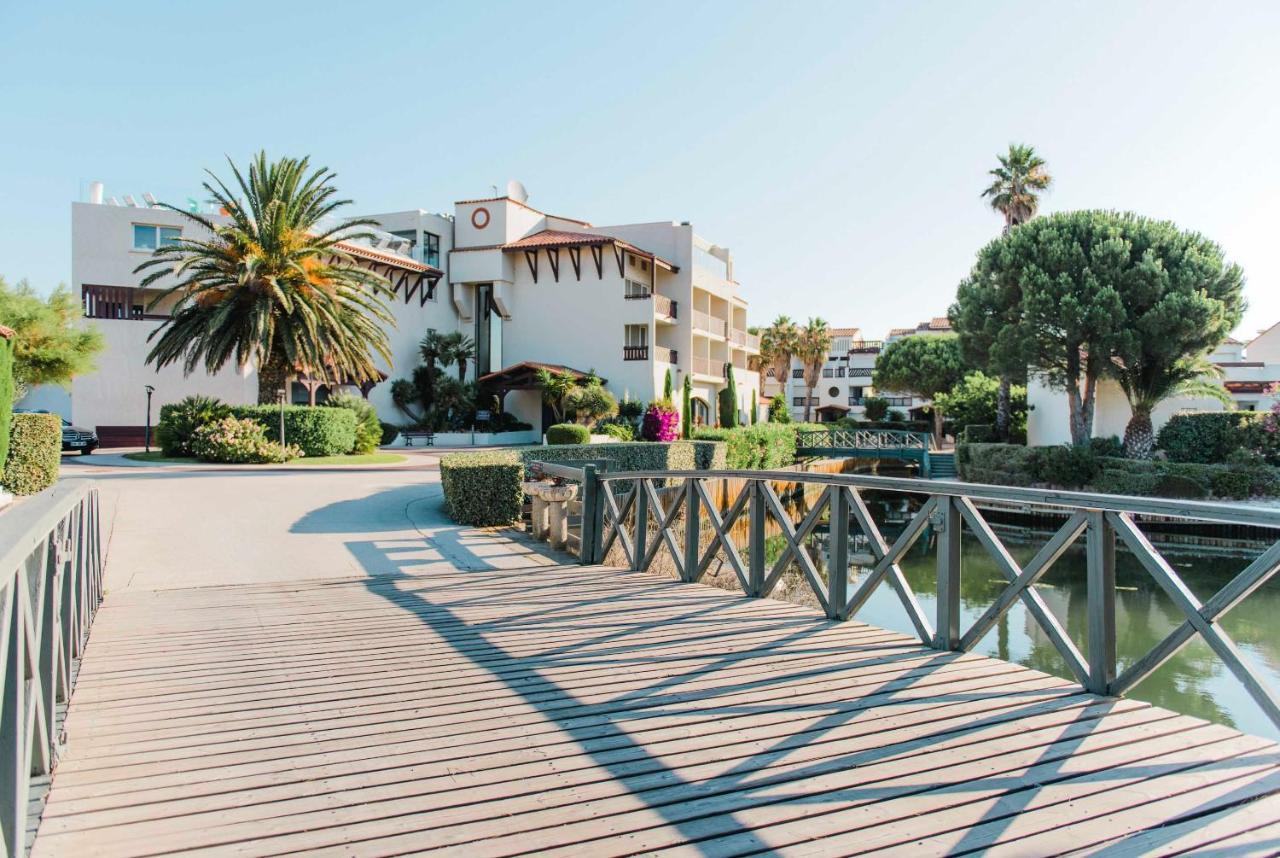 Relais Et Chateaux Thalasso & Spa Ile De La Lagune Saint-Cyprien  Bagian luar foto